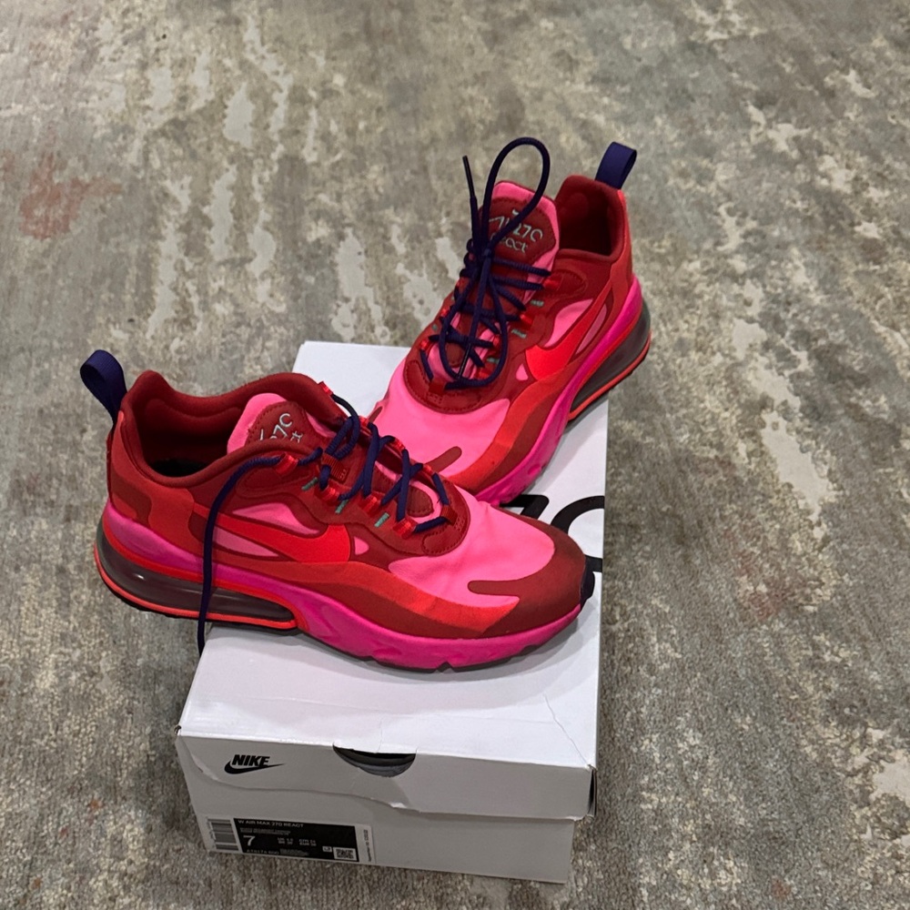 Nike Air Max 270 React Red and Pink Shoes - Picture 2 of 7